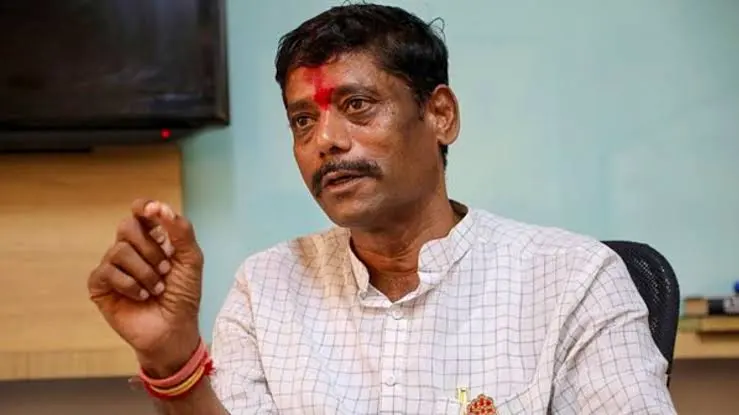 ravindra dhanekar